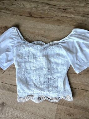 Willow And Root White Lace Off-Shoulder Tie-Back Crochet Top Med